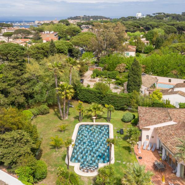 Vacation rentals in Saint-Tropez and bed and breakfast at the Villa ...