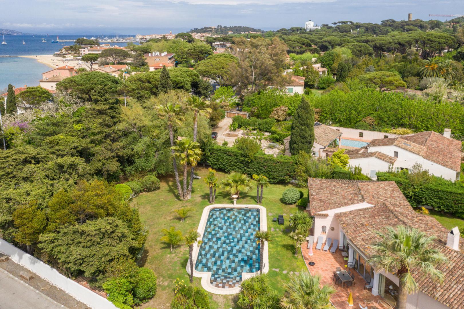 Vacation rentals in Saint-Tropez and bed and breakfast at the Villa ...