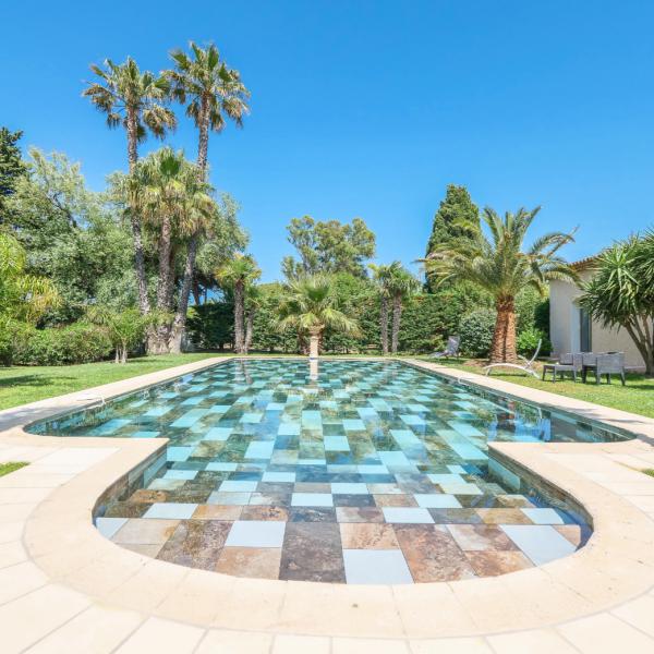 LOCATION DE VACANCES A SAINT-TROPEZ